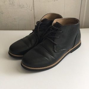 Black boots kids  Size 5 US